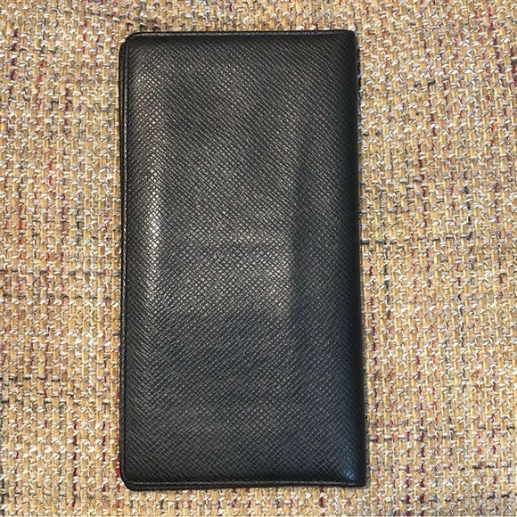 LOUIS VUITTON Black Taiga Leather Long Thin Bifold CC Wallet MI0025 - Picture 3 of 17
